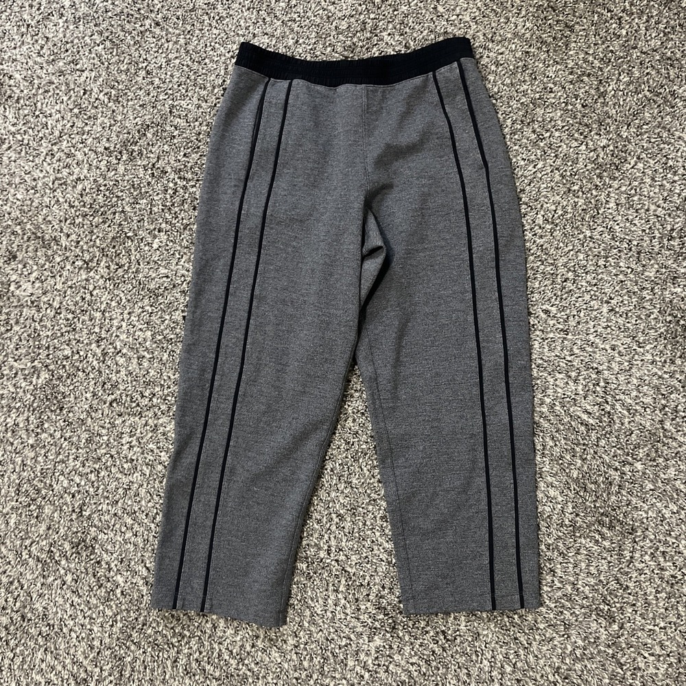 Lululemon Light Strides Capri Jogger Crop *23" Heathered Core Dark Grey size 6